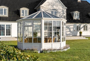 VICA Drømmen om et lysthus i haven blev til en romantisk pavillon